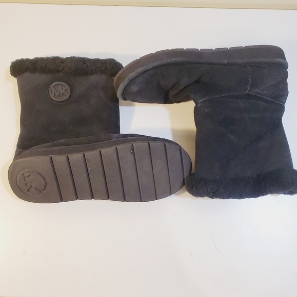 Michael Kors black Leather sheep fur lined boots size 8M - Picture 3 of 14